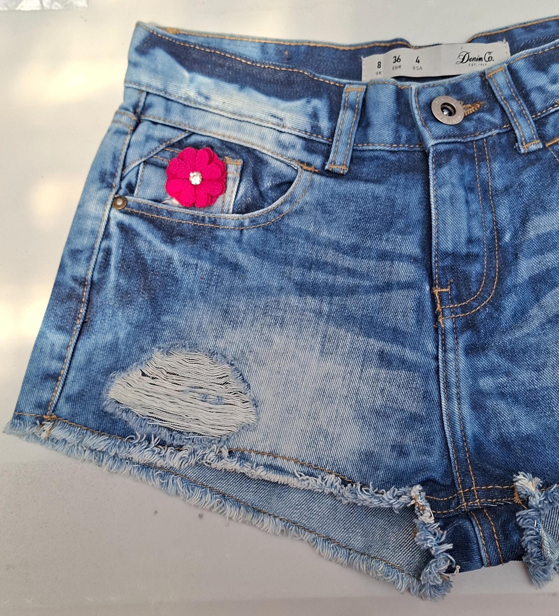 Distressed Ripped Denim Hot Pants Shorts (Size 8) – Hand Painted Flower Detail