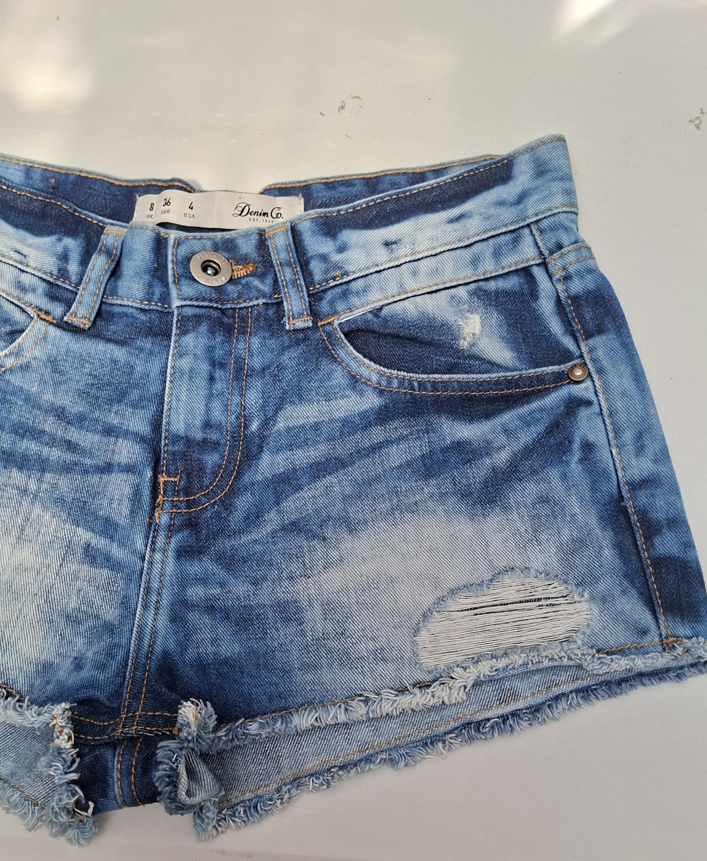 Distressed Ripped Denim Hot Pants Shorts (Size 8) – Hand Painted Flower Detail